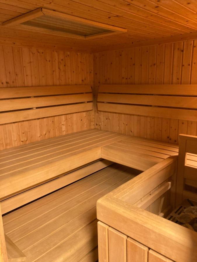 Haus Mit Sauna Und Privatem Badeteich In Anif Bei Salzburg エクステリア 写真